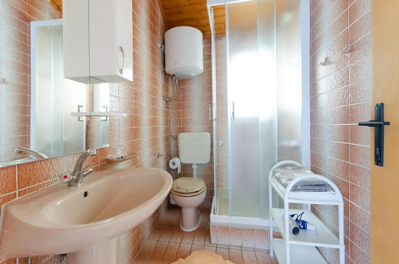 Apartment Ankica Lopar